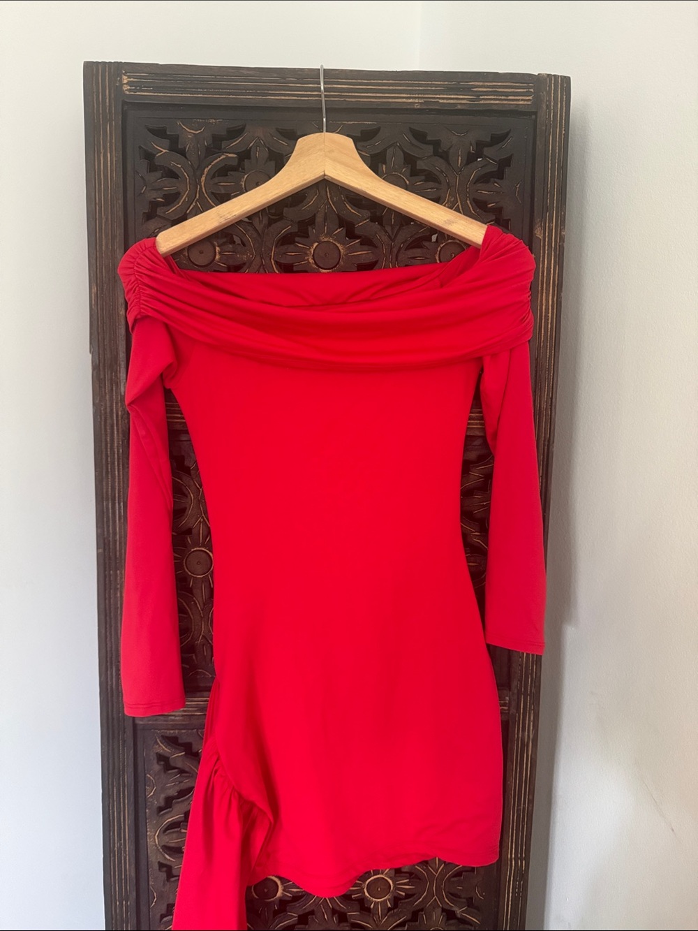 Off-Shoulder Red Long-Sleeve Bodycon Dress